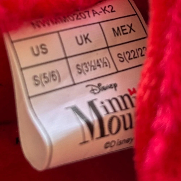 Disney's Christmas Minnie Mouse Women's Moccasin Slippers 5/6 like new - Picture 7 of 8